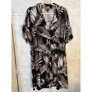 Torrid women’s shirt dress mini tropical travel black white feminine plus size ￼